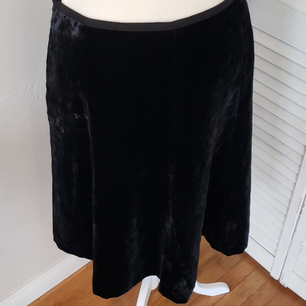 Black Velvet Fit & Flare Skirt, LIZ CLAIBORNE - Picture 4 of 8